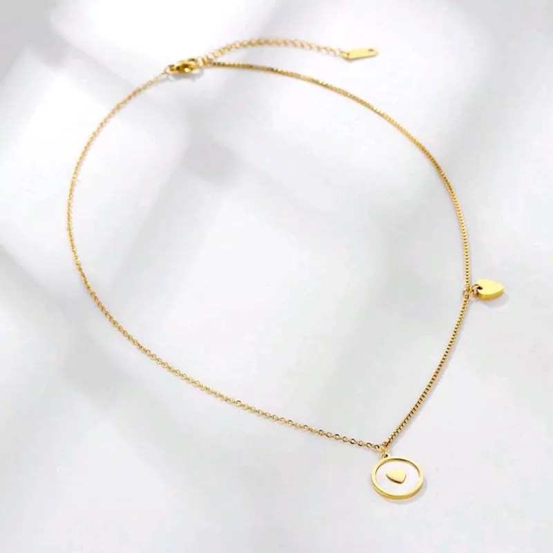 COLLIER EN OR AVEC PENDENTIF cercle et goutte délicate